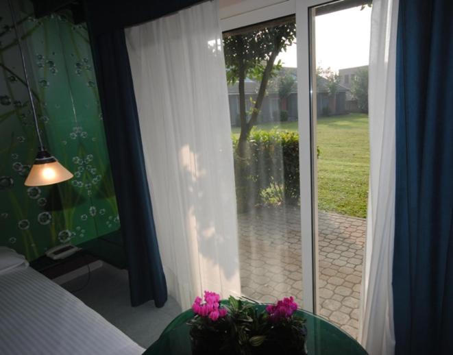 غرفة عائلية, Business