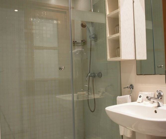 اتاق استاندارد, Carlton