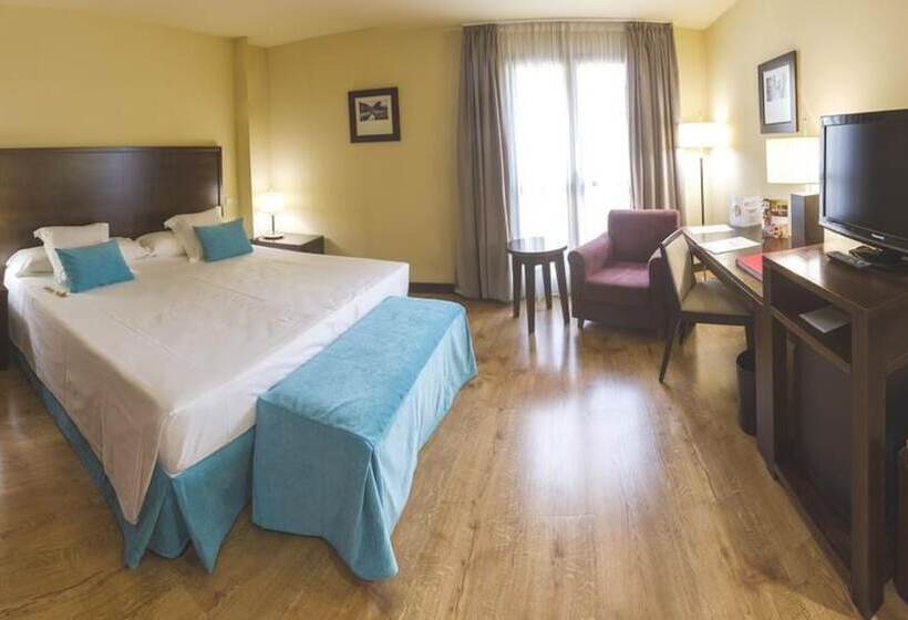 수피리어 룸, Gran Hotel Ciudad De Barbastro