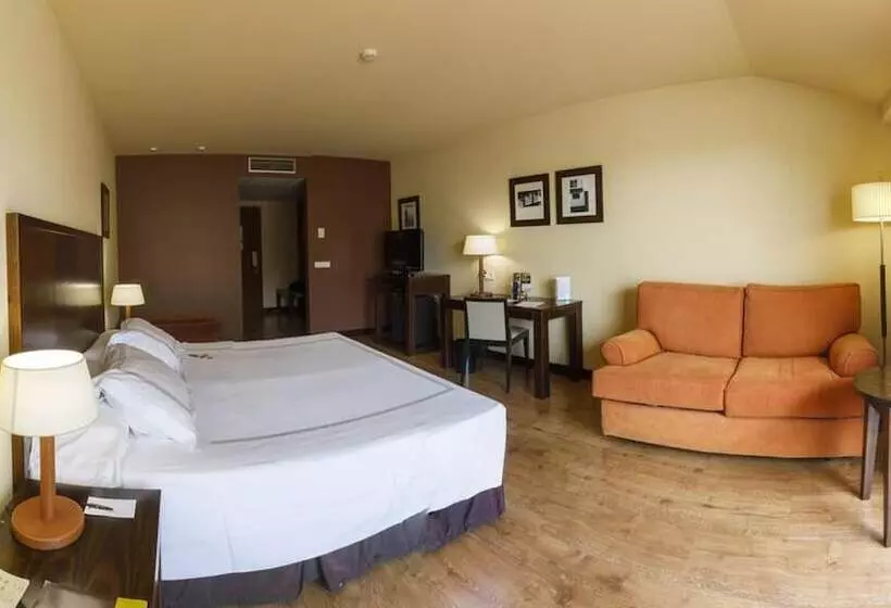 سوییت جونیور, Gran Hotel Ciudad De Barbastro