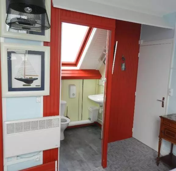 Basic Neljän Hengen Huone, Hôtel Le Vivier Wissant Centre Village Côte D Opale Baie De Wissant 2caps