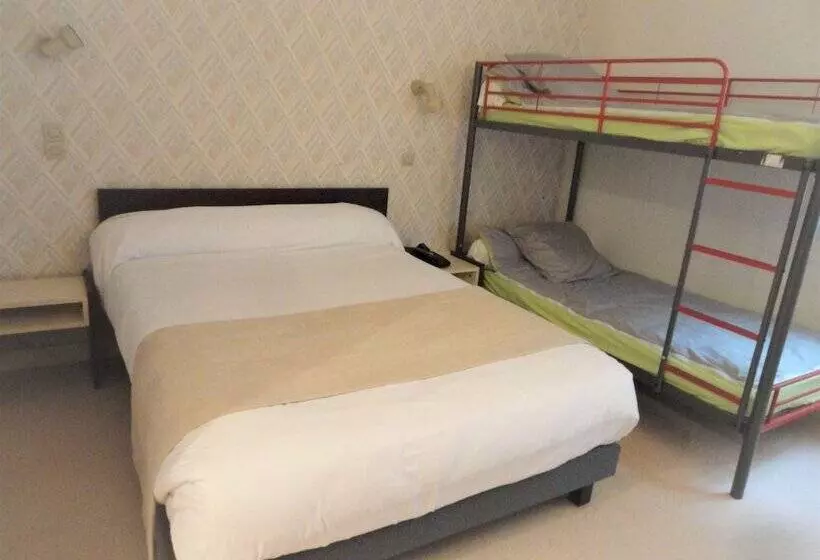 ファミリールーム, La Bonne Auberge