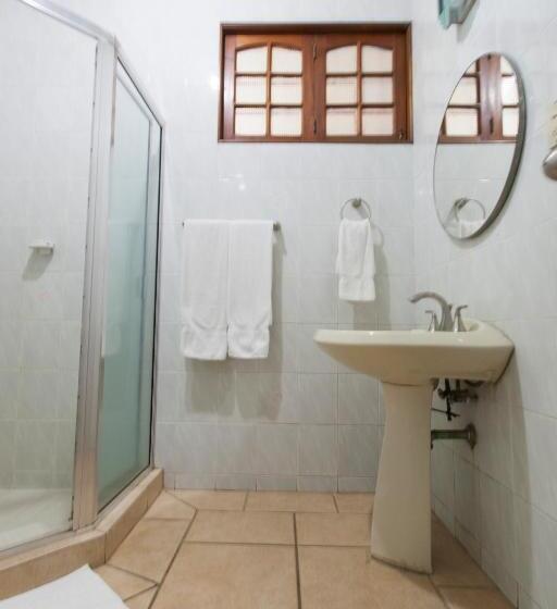 اتاق لوکس, La Posada Del Arcangel