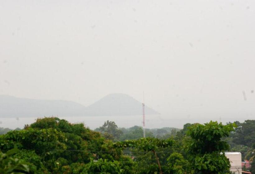 سوییت اجرایی, La Posada Del Arcangel