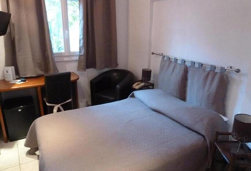 اتاق استاندارد, Les Cèdres