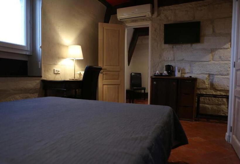 اتاق استاندارد چهار تخته, Les Cèdres