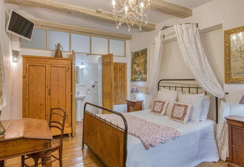 Номер Стандарт, Hôtel Restaurant Les Remparts