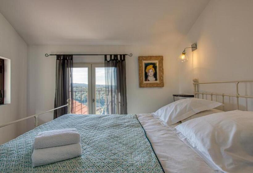 スタンダードトリプルルーム, Hôtel Restaurant Les Remparts