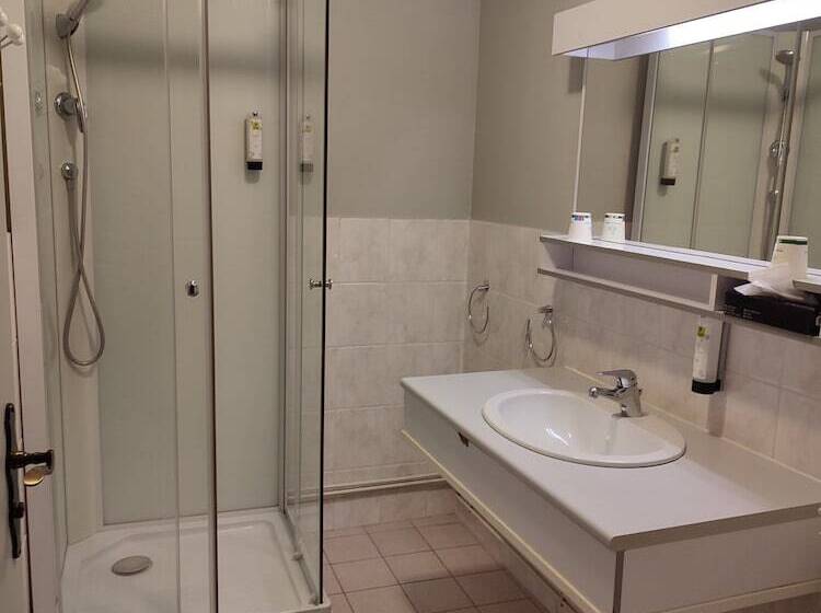 Номер Стандарт, Logis Auberge De La Poirie