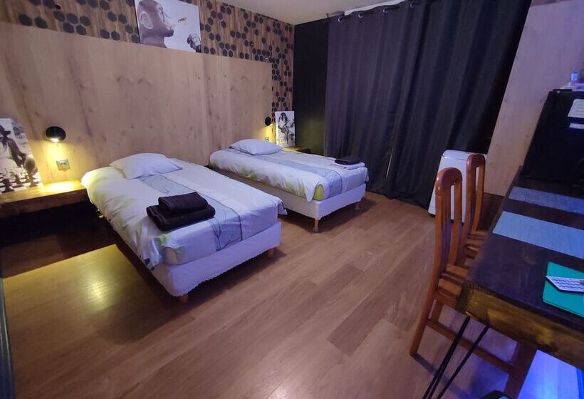 Номер Стандарт, Logis Auberge De La Poirie