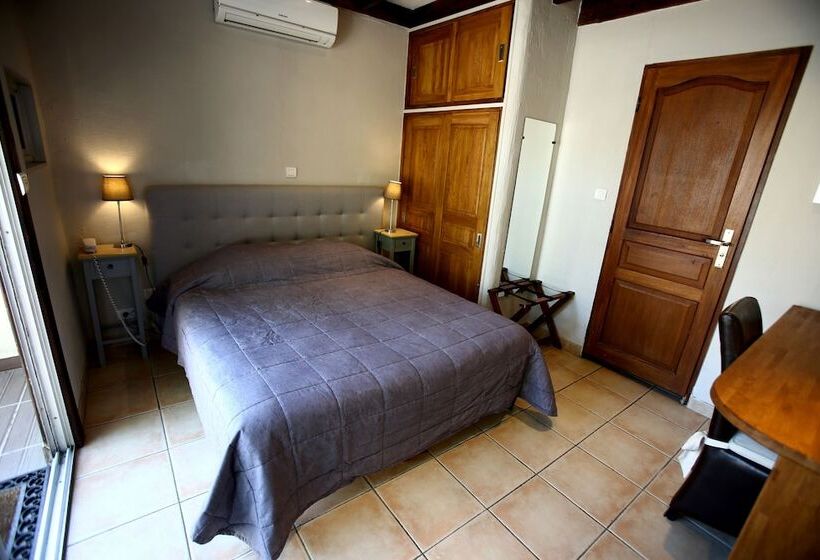 اتاق استاندارد با تراس, Les Cèdres