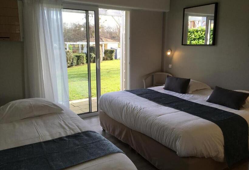 Номер Стандарт Трехместный, Logis Hôtel Val De Vienne