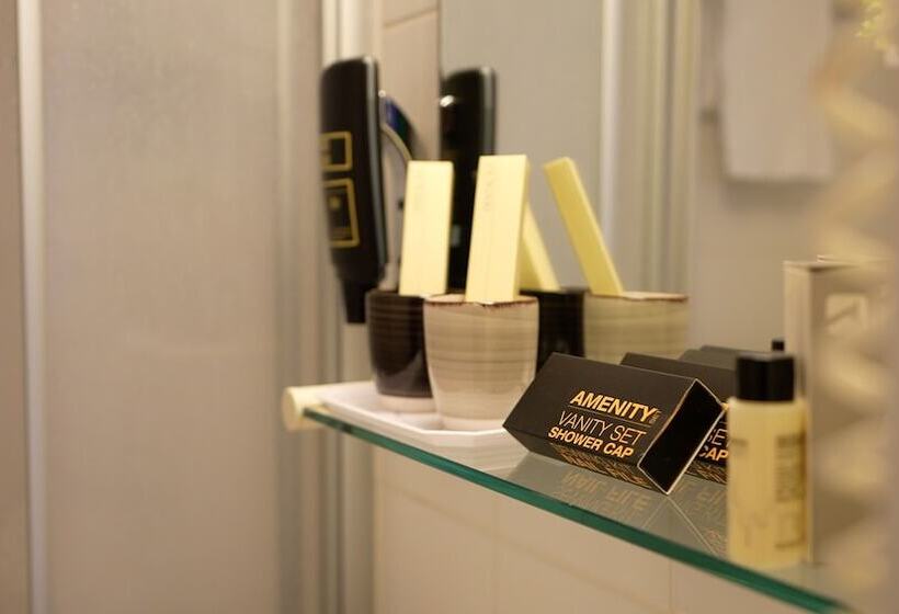 标准单人间, Miramar Am Römer