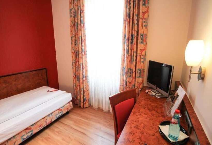 标准单人间, Miramar Am Römer