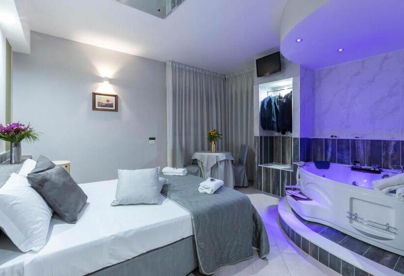 سوئیت جونیور با ماساژ آبی, San Paolo