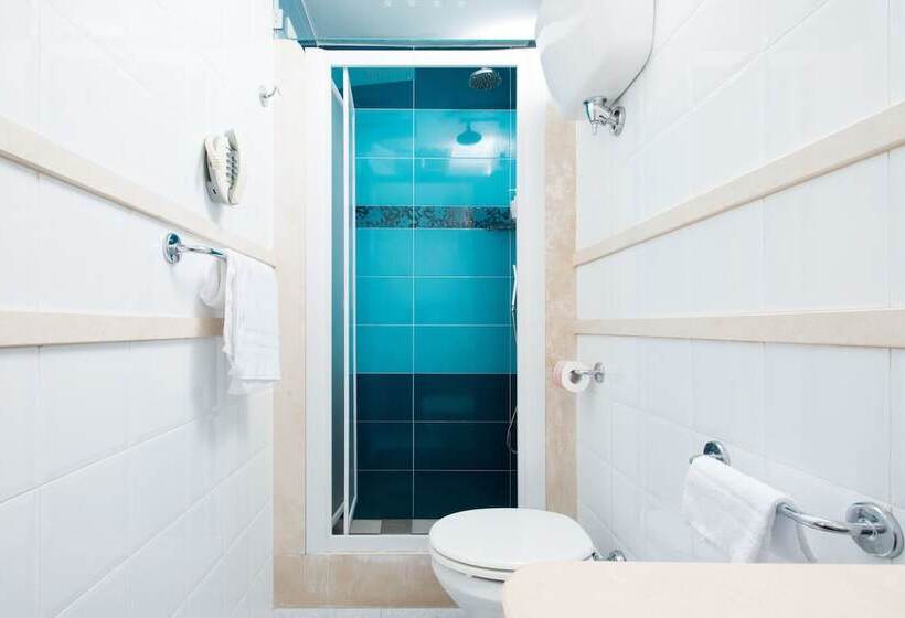 اتاق استاندارد سه نفره, San Paolo