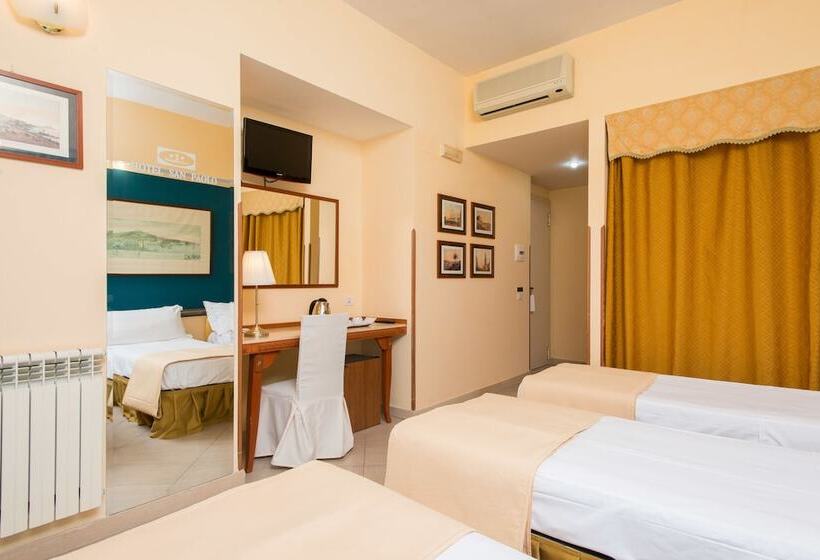 اتاق استاندارد سه نفره, San Paolo