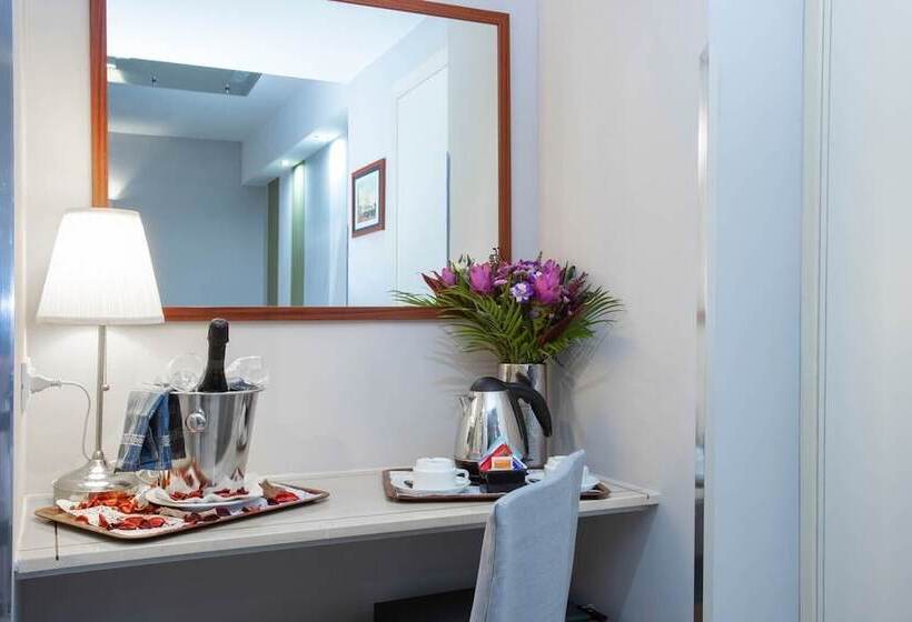 سوئیت جونیور با ماساژ آبی, San Paolo
