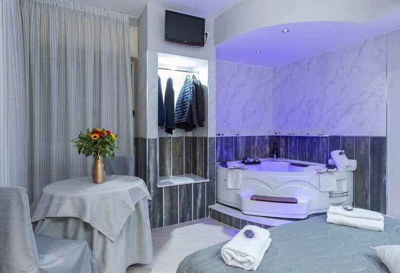 سوئیت جونیور با ماساژ آبی, San Paolo