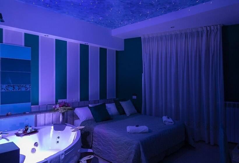 سوئیت جونیور با ماساژ آبی, San Paolo