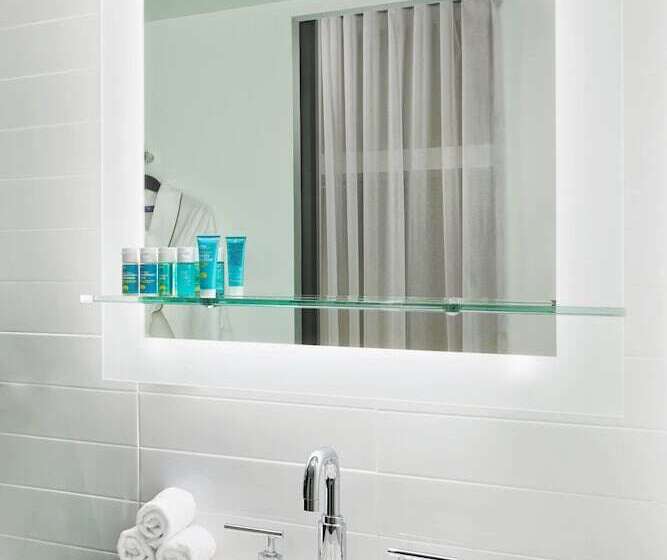Standaardkamer met 2 Tweepersoonsbedden, W Chicago  Lakeshore