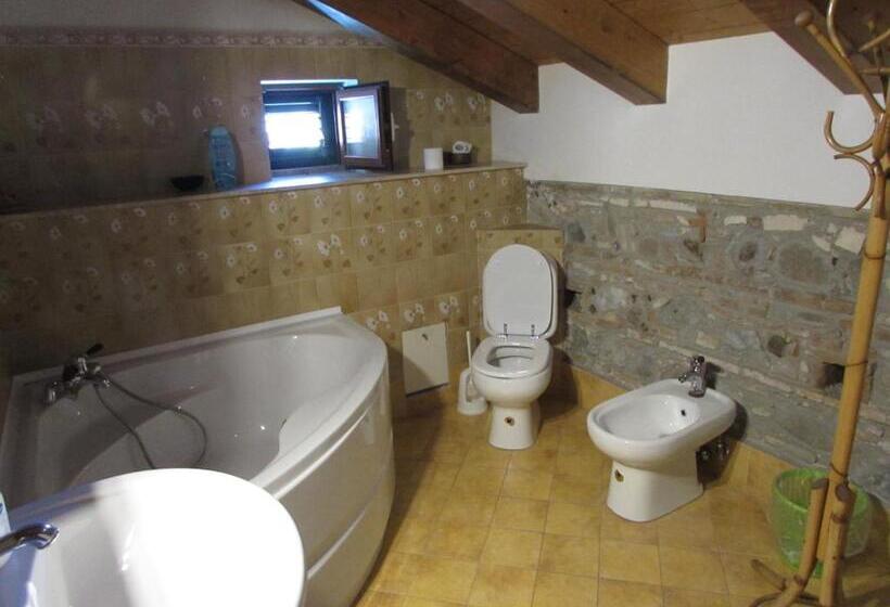 Delüks Oda, Antico Palazzo