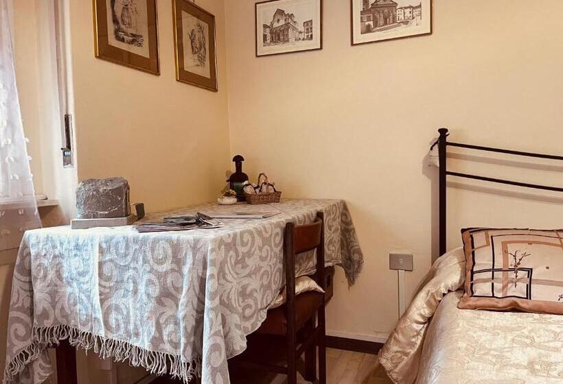 اتاق اکونومی, Bed&breakfast Benedetta