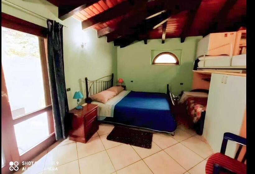 패밀리 룸, Monti E Mare