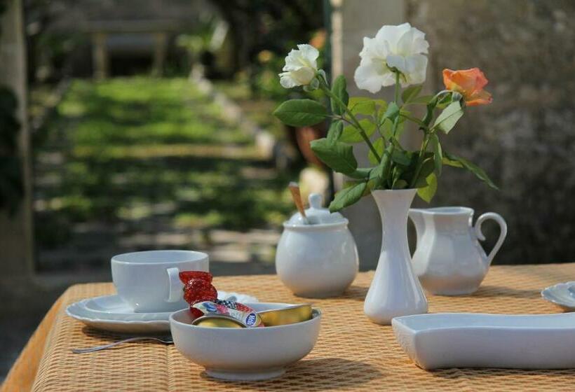 סוויטה נוף לבריכה, Parco Degli Aranci