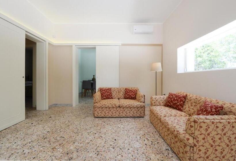 וילה דלוקס חדר שינה 1, Parco Degli Aranci