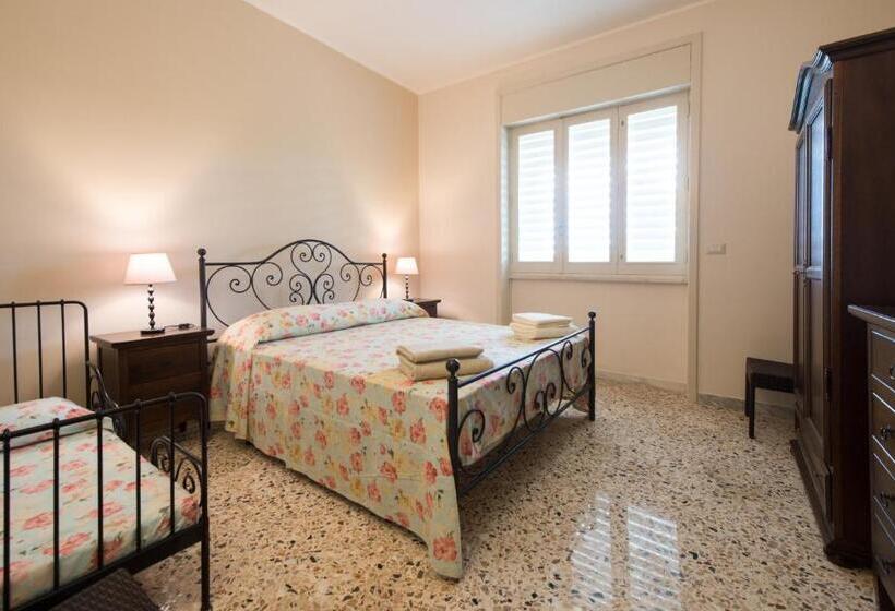 וילה דלוקס חדר שינה 1, Parco Degli Aranci