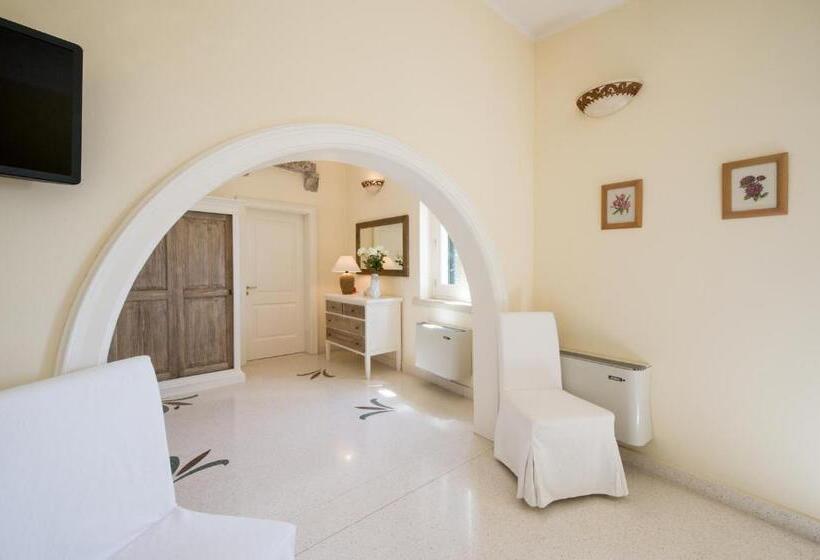 סוויטה נוף לבריכה, Parco Degli Aranci