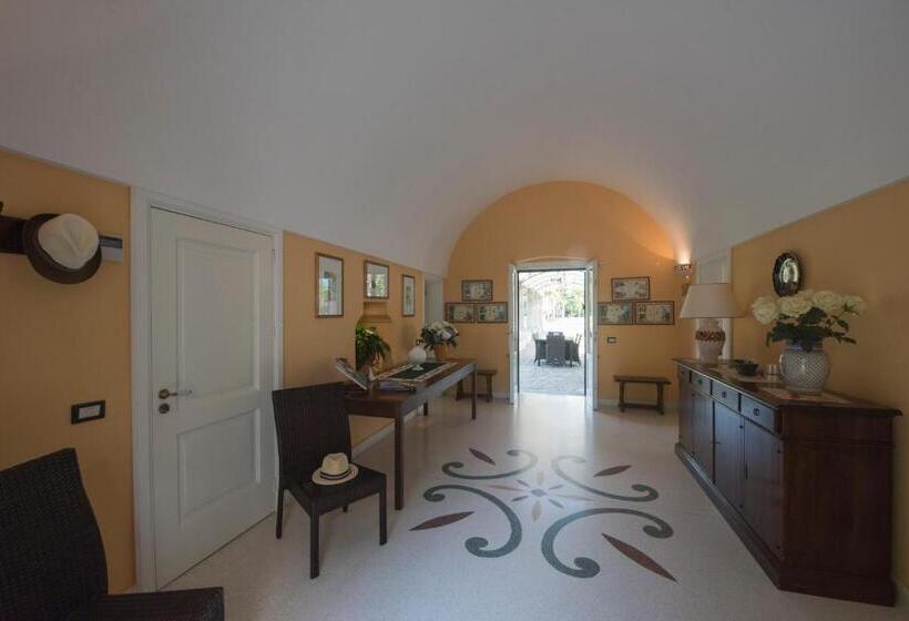 חדר משפחתי, Parco Degli Aranci