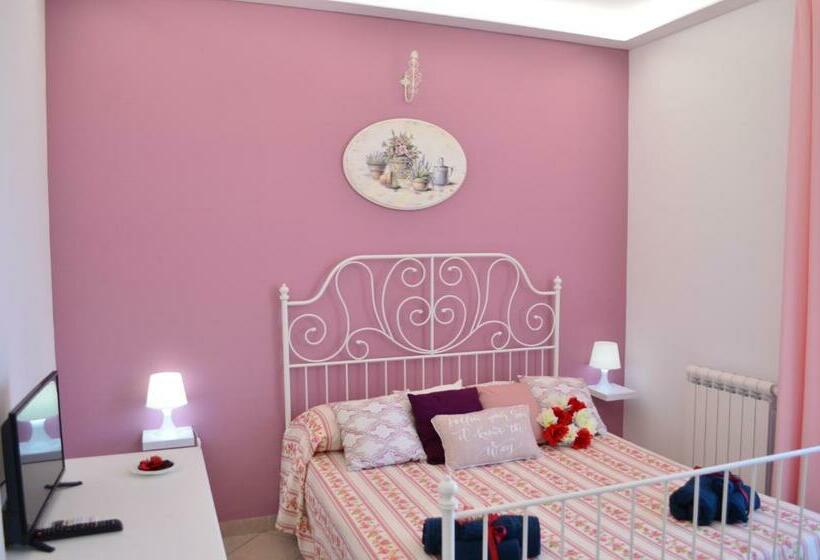 اتاق لوکس با چشمانداز دریا, Villa Longardi