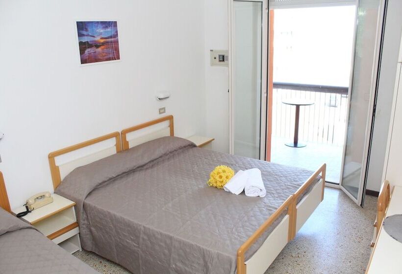 Triple Room Sea View, Caesar