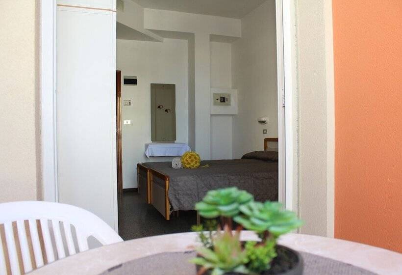 Triple Room Sea View, Caesar