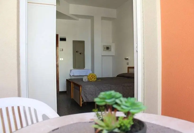 Triple Room Sea View, Caesar