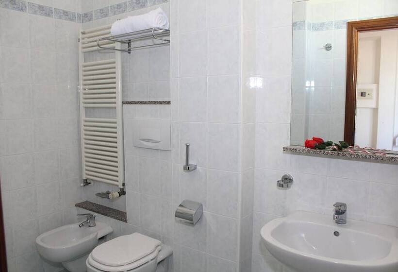 Triple Room Sea View, Caesar