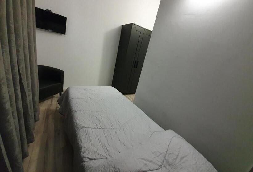 スタンダードシングルルーム, Affittacamere Umberto I