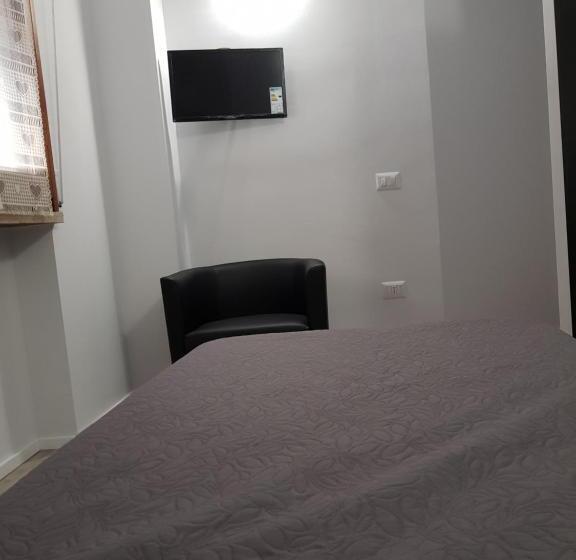 スタンダードシングルルーム, Affittacamere Umberto I