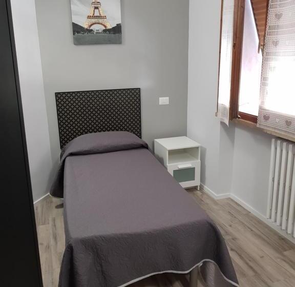 スタンダードシングルルーム, Affittacamere Umberto I