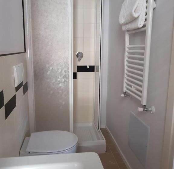 标准间, Affittacamere Umberto I