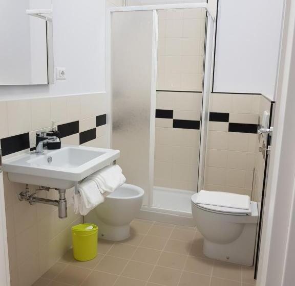 标准间, Affittacamere Umberto I