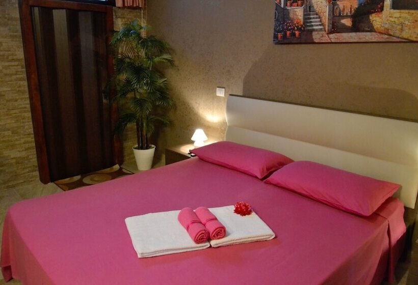 חדר סטנדרט לארבעה, Affittacamere La Tavernetta