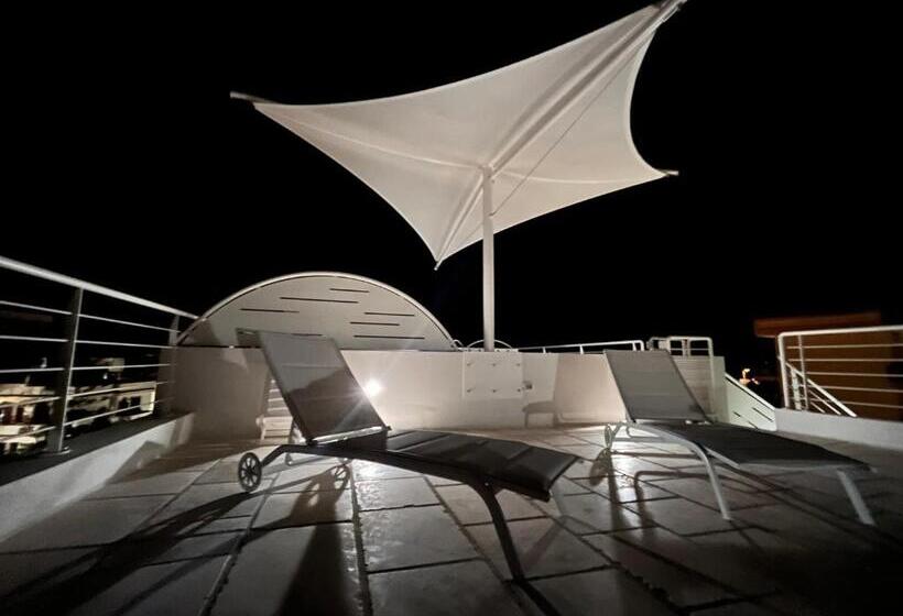 스탠다드 스튜디오 킹침대, Residence Costa Bianca