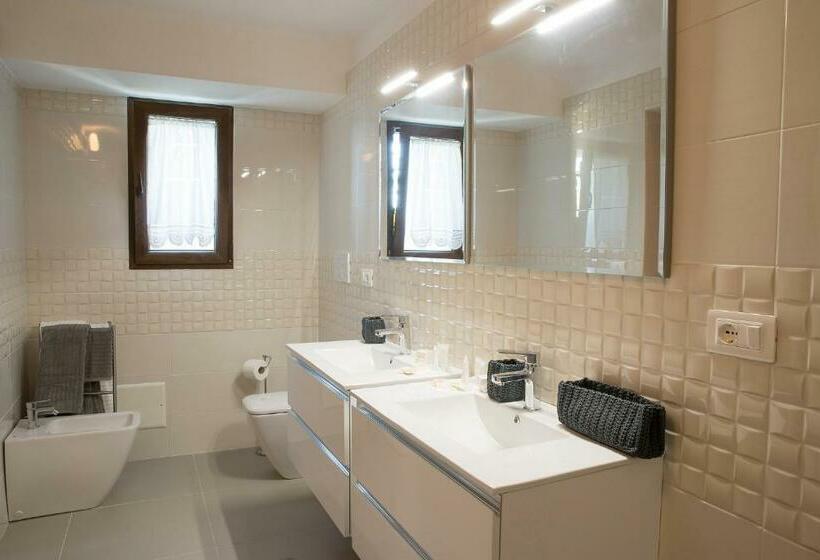 舒适三人间, B&b Trulli E Mare