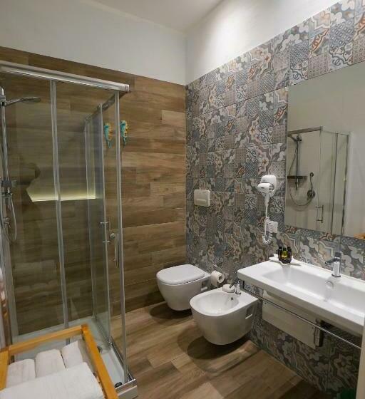 חדר דלוקס, Canzone Del Sole