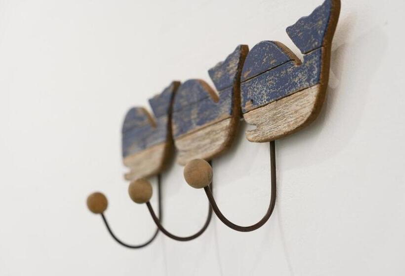 חדר דלוקס, Canzone Del Sole