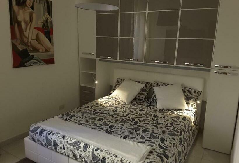 اتاق لوکس, Casa Dell Artista 1