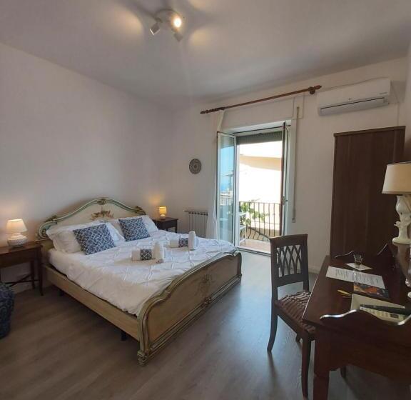 マウンテンビュースタンダードルーム, La Guardiola Di Angela E Nino